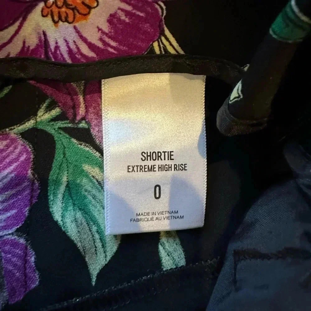 Express Floral High Rise Shorts - Picture 4 of 4